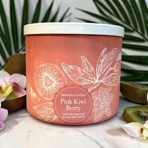 🥝BATH AND BODY WORKS🥝Pink Kiwi Berry 3-Wick Candle/NWT